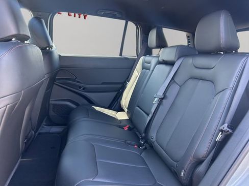 New 2026 Jeep Cherokee Limited AWD/4WD image 13