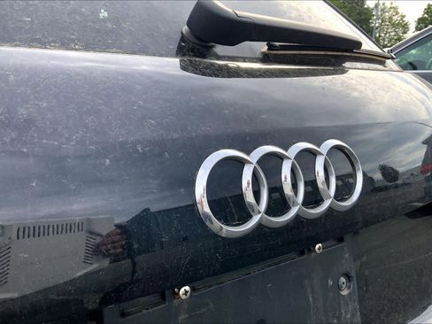 Used 2018 Audi Q3 2.0T Premium Plus w/ Premium Plus Package AWD/4WD image 10