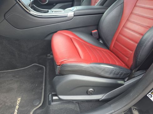 Used 2020 Mercedes-Benz GLC 300 4MATIC Coupe image 28