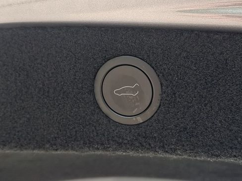 Used 2025 Tesla Model 3 Long Range RWD image 33