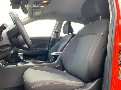 Used 2025 Hyundai Kona SEL image 27