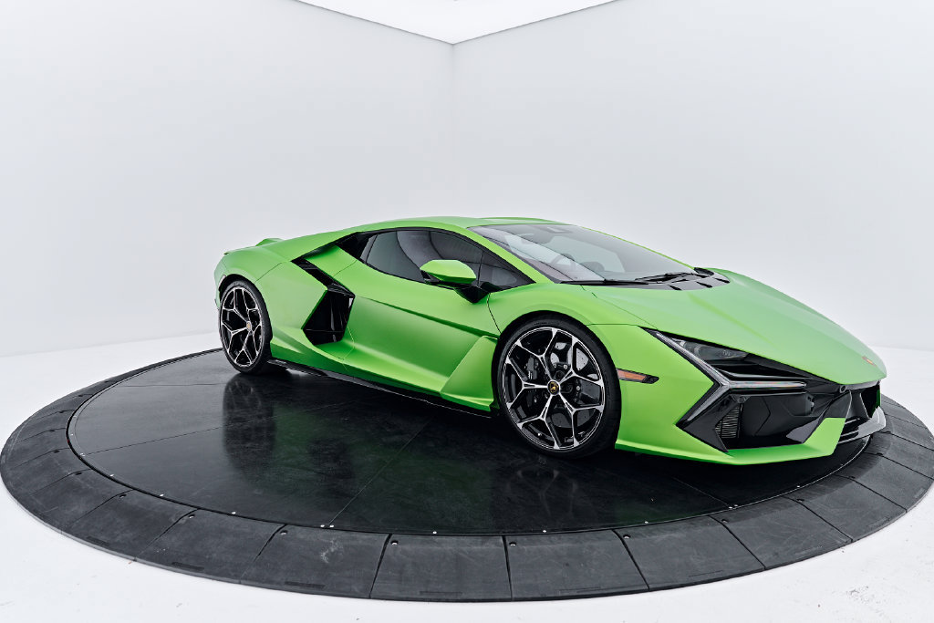 Used 2024 Lamborghini Revuelto AWD/4WD image 16