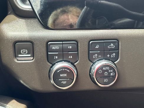 Used 2023 GMC Sierra 1500 SLT w/ SLT Premium Package AWD/4WD image 27