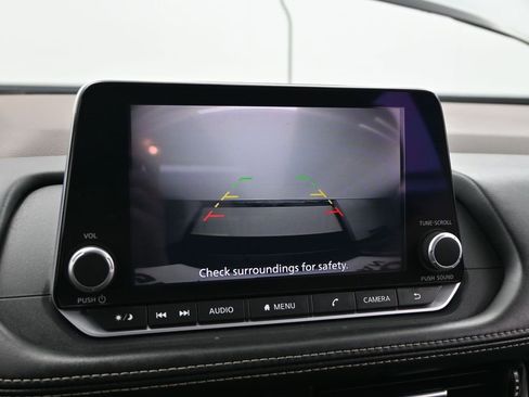 Used 2023 Nissan Rogue S image 22