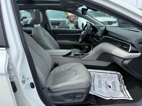 Used 2021 Toyota Camry XSE FWD image 28