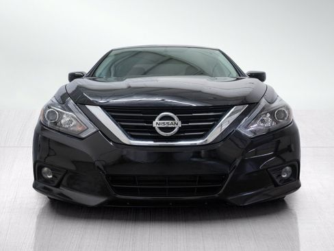 Used 2018 Nissan Altima 2.5 SR w/ SR Special Edition FWD image 2