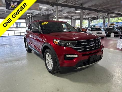 Used 2022 Ford Explorer XLT w/ Equipment Group 202A AWD/4WD image 7