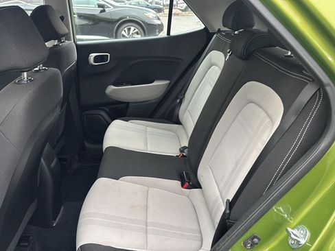 Used 2023 Hyundai Venue SEL w/ Cargo Package image 27