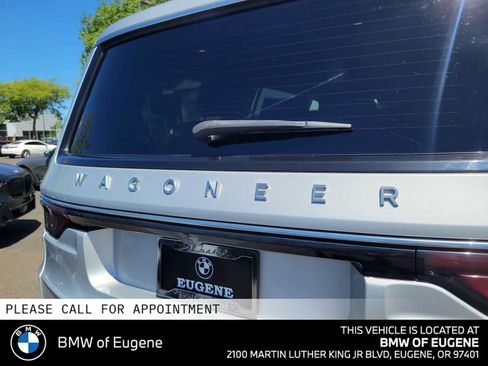 Used 2022 Jeep Wagoneer Series III AWD/4WD image 16