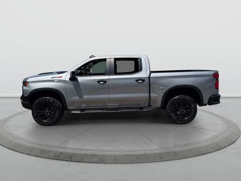 Used 2023 Chevrolet Silverado 1500 ZR2 w/ Technology Package AWD/4WD image 4
