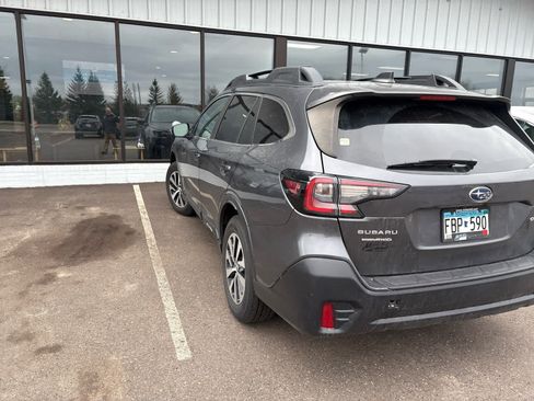 Used 2020 Subaru Outback Premium AWD/4WD image 9