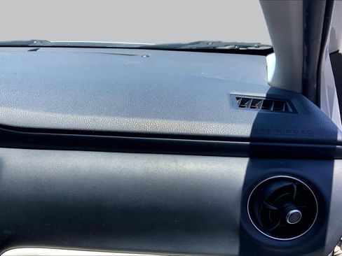 Used 2018 Toyota Corolla iM FWD image 19