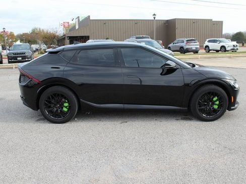 Used 2022 Kia EV6 Wind image 4
