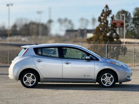 Used 2012 Nissan Leaf SL w/ Recycling/Organizational Pkg image 7