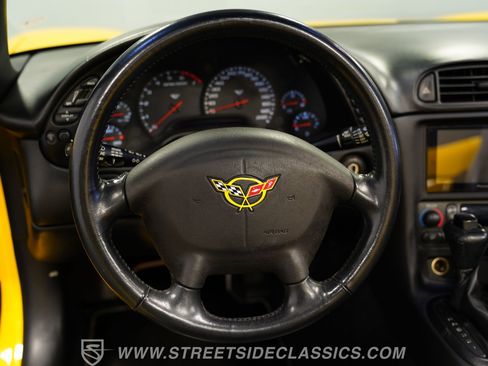 Used 2004 Chevrolet Corvette Convertible w/ Preferred Equipment Group RWD image 40