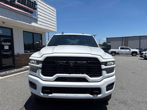Used 2025 RAM 2500 Big Horn AWD/4WD image 12