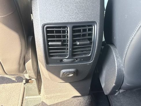 Used 2019 Ford Escape SEL FWD image 12