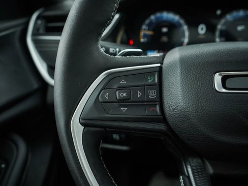 New 2025 Jeep Grand Cherokee L Laredo w/ Luxury Tech Group I image 21