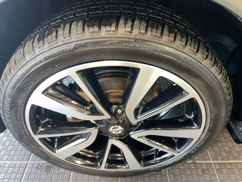 Used 2018 Nissan Rogue Sport SL w/ SL Premium Package AWD/4WD image 5