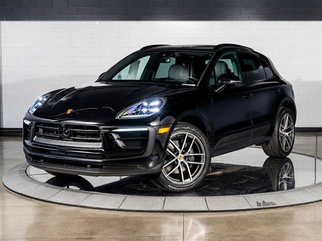 Used 2026 Porsche Macan AWD/4WD image 1