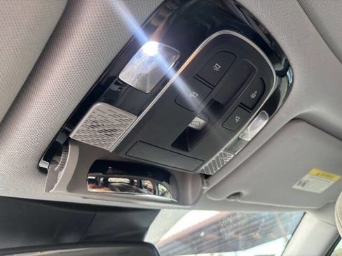 Used 2020 Hyundai Palisade SEL FWD image 17