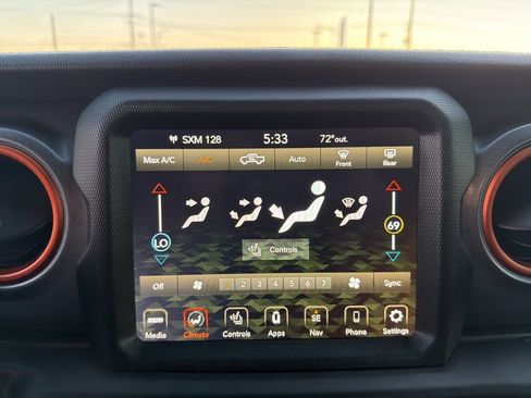 Used 2022 Jeep Gladiator Mojave w/ LED Lighting Group image 31