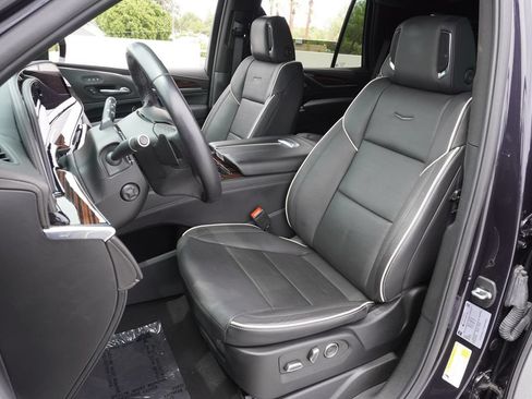 Certified 2024 Cadillac Escalade Premium Luxury w/ Performance Package AWD/4WD image 15