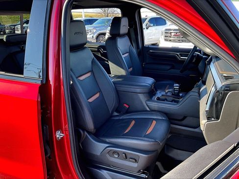 Used 2024 GMC Sierra 1500 AT4 w/ AT4 Premium Package image 7