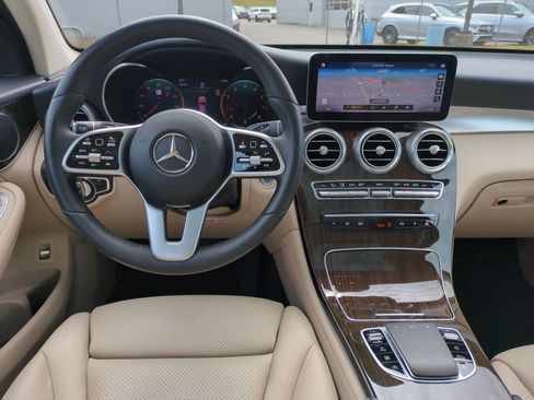 Used 2022 Mercedes-Benz GLC 300 image 31