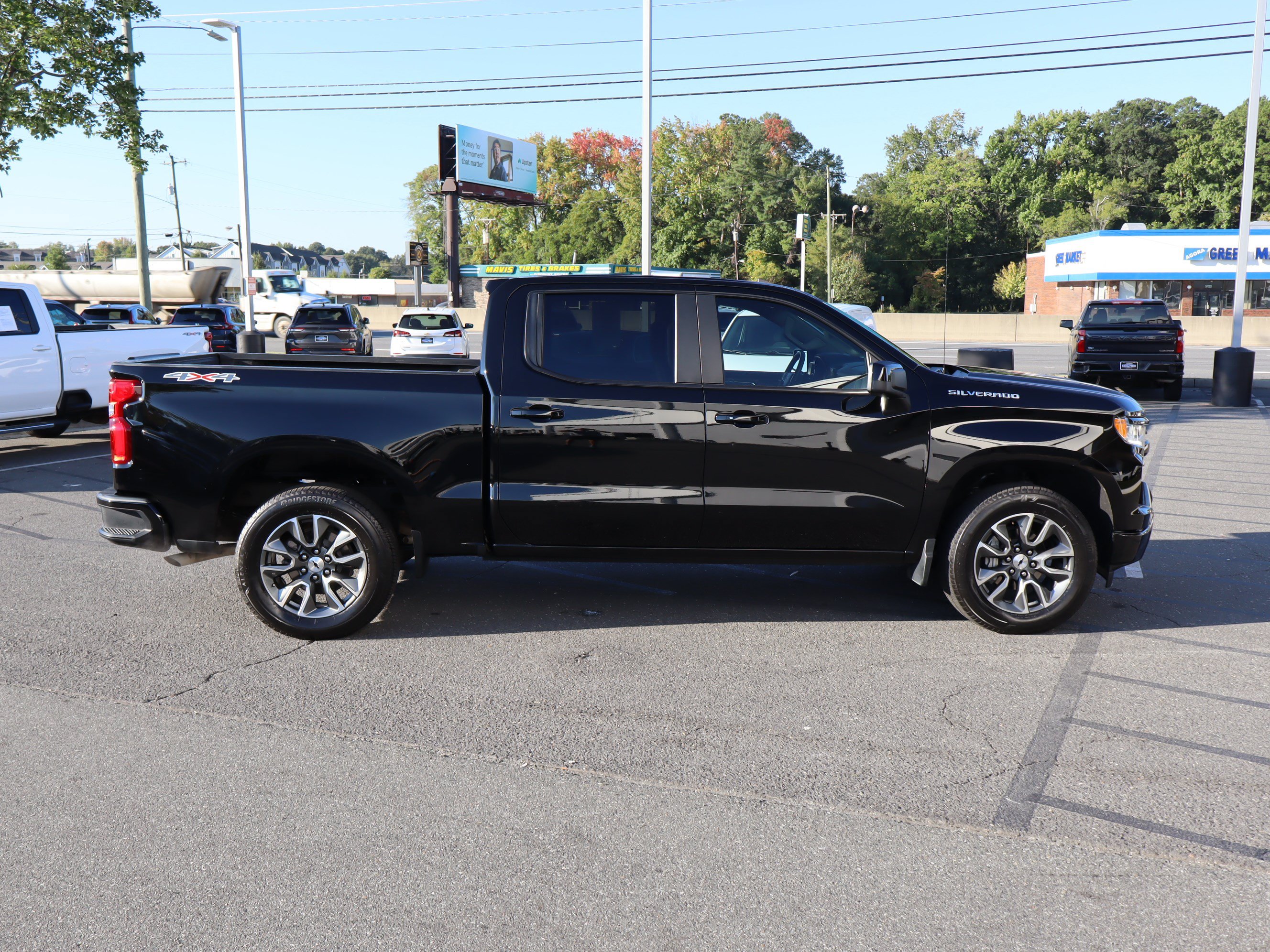 Used 2023 Chevrolet Silverado 1500 RST AWD/4WD image 11