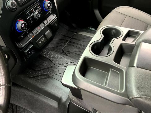 Used 2022 Chevrolet Silverado 1500 LT image 17