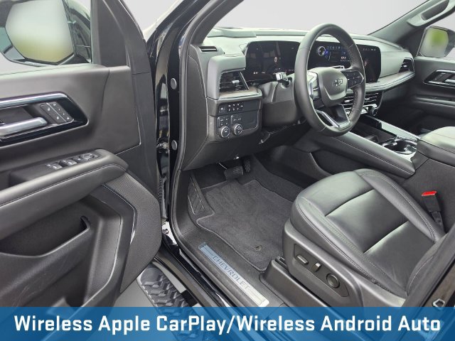Used 2025 Chevrolet Suburban Z71 AWD/4WD image 25