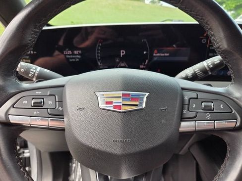 Used 2024 Cadillac XT4 Premium Luxury FWD image 24