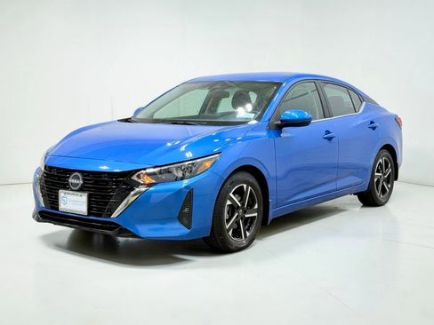 Used 2025 Nissan Sentra SV FWD image 7