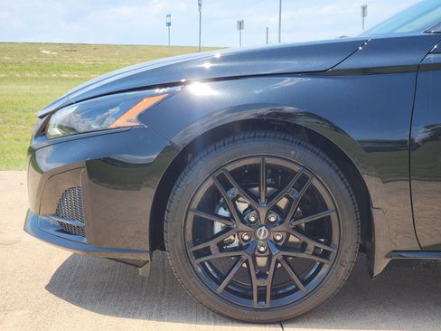 New 2026 Nissan Altima 2.5 SR FWD image 10