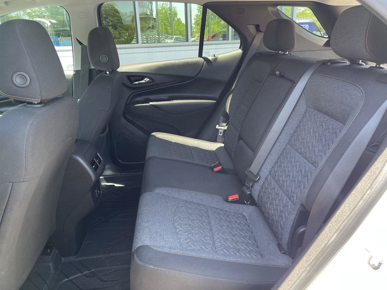 Used 2024 Chevrolet Equinox LT w/ LPO, Floor Liner Package FWD image 35