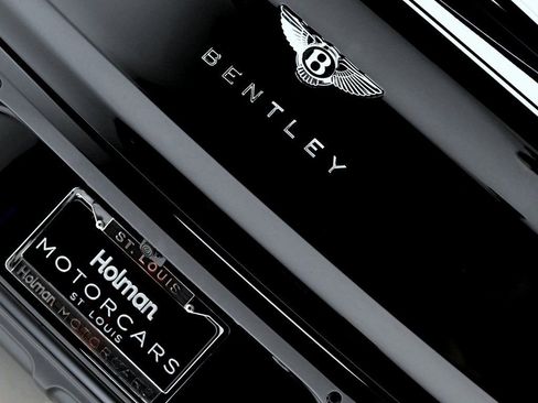 New 2025 Bentley Bentayga V8 image 27