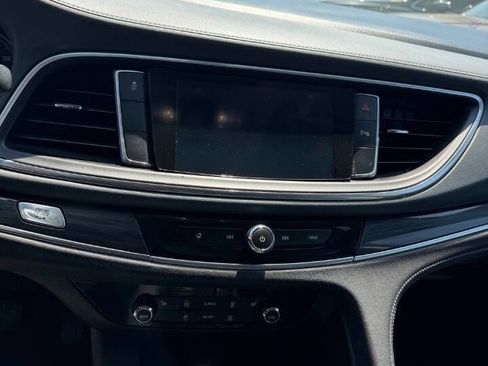 Used 2020 Buick Enclave Essence w/ Sound and Sites Package FWD image 13