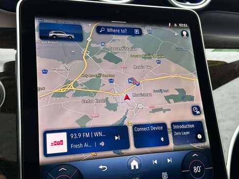 Used 2025 Mercedes-Benz GLC 350e 4MATIC image 24