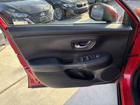 Used 2023 Honda HR-V EX-L image 19