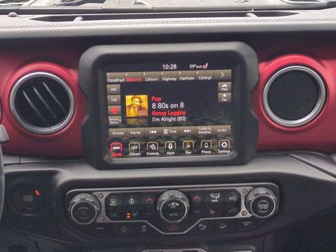 Used 2018 Jeep Wrangler Unlimited Rubicon w/ Dual Top Group image 17