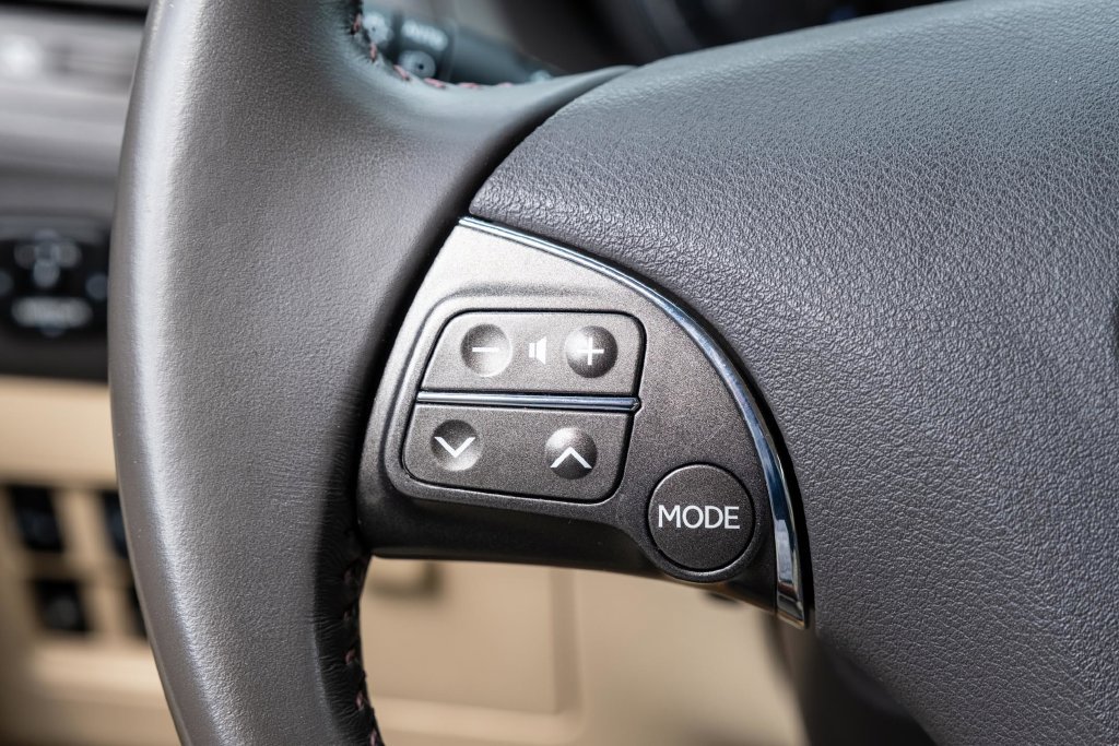 Used 2011 Lexus ES 350 w/ Preferred Accessory Package FWD image 24