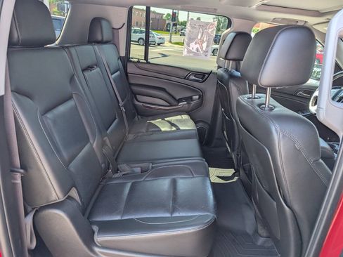 Used 2015 GMC Yukon XL SLT w/ Open Road Package AWD/4WD image 17