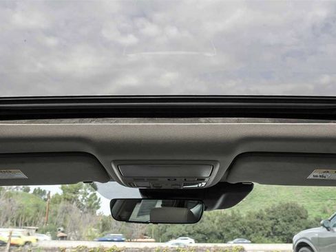 Used 2020 Honda Accord Touring image 12