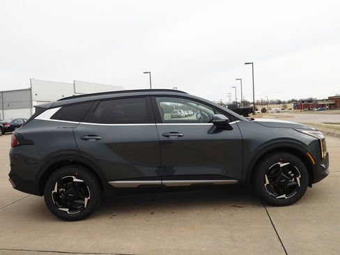 New 2026 Kia Sportage EX image 4