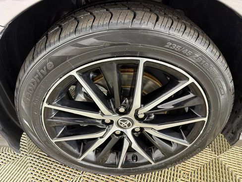 Used 2024 Toyota Camry SE image 11