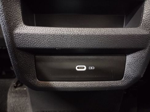 Certified 2025 Volkswagen Taos SE AWD/4WD image 35