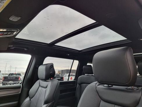 New 2026 Jeep Grand Wagoneer Limited w/ Premium Group II image 4