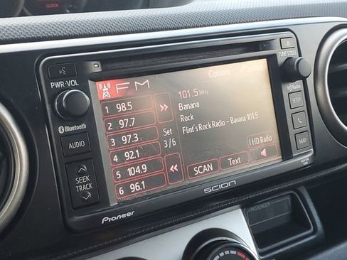 Used 2015 Scion xB image 21