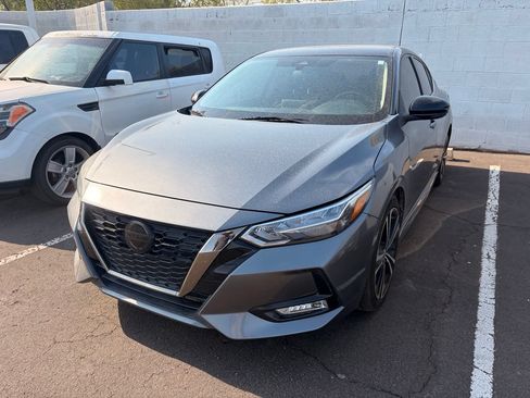 Used 2021 Nissan Sentra SR FWD image 2